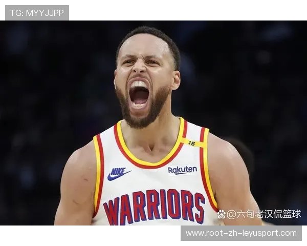 库里接球三分出手即中，勇士全队一阵欢呼